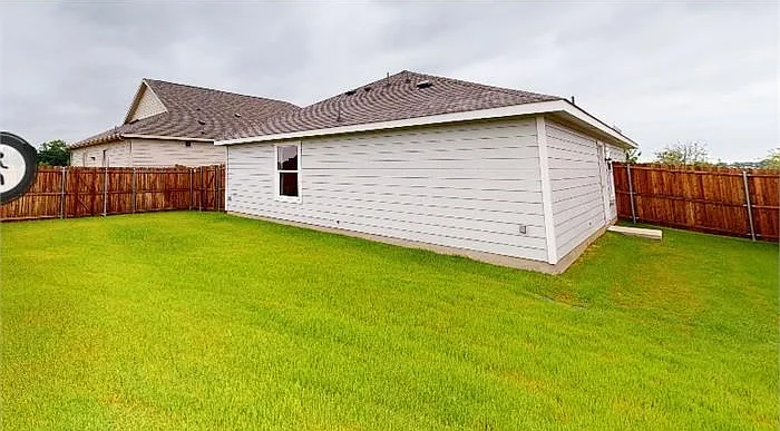3 BR, 2Bath 1300 sq.ft - 2 car garage in Mckinney — Photo 3