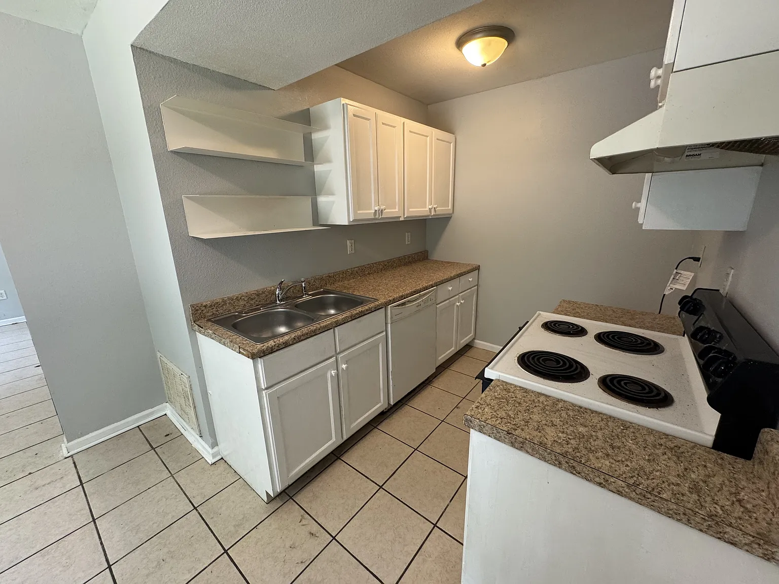 231 SE 121 Rd, Warrensburg, MO 64093 - 4 — Photo 3