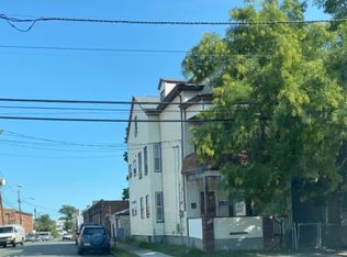 709 E 18th St, Paterson, NJ 07501