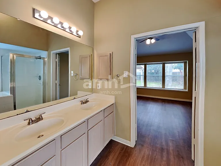 1827 Pinewood Court Dr — Photo 10