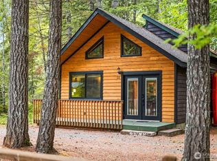 21 N Gadwall Pl N, Hoodsport, WA