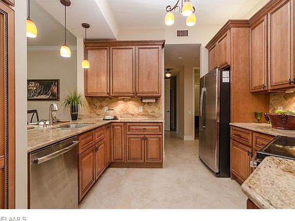 4th image of 1800 L Ambiance Cir #102