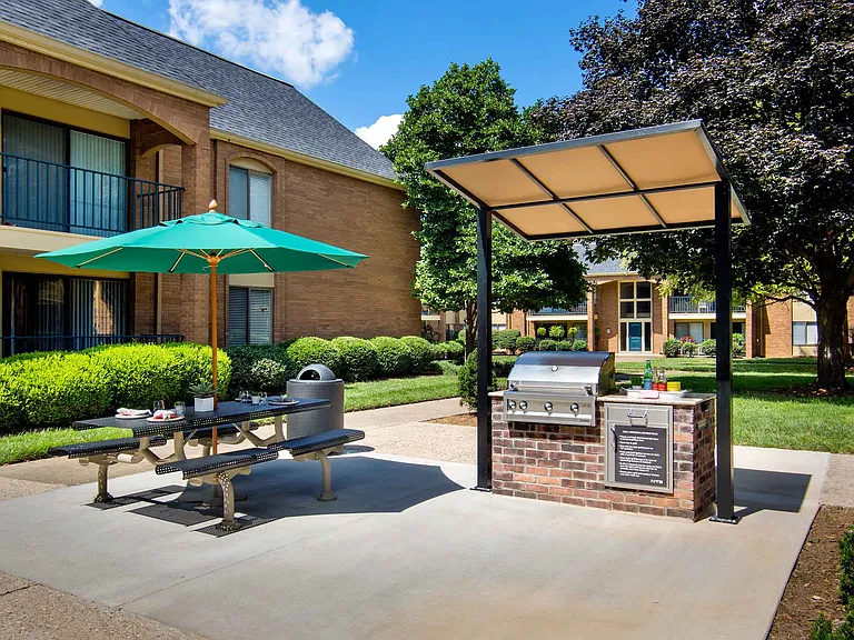 Outdoor chef's kitchen and lounge area