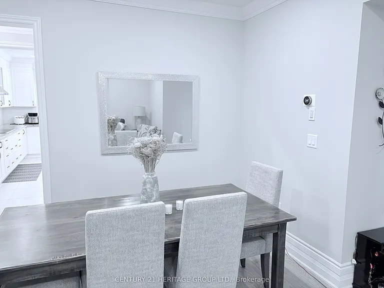 1110 Wickham Rd — Photo 7