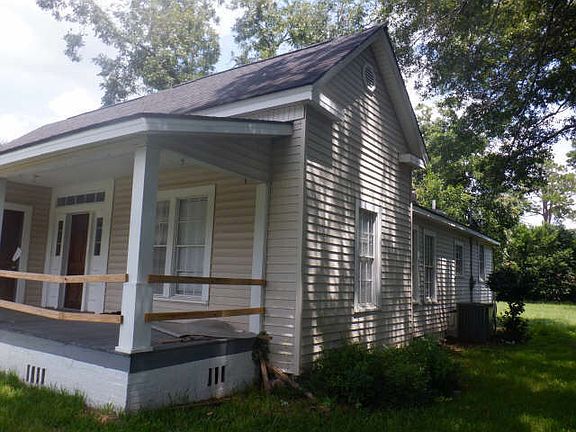 4th image of 402 McLendon St
