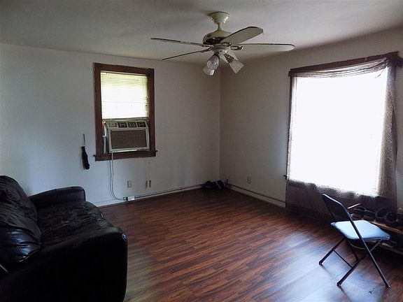 4th image of 805 S Mobberly Ave