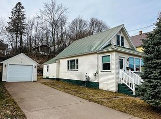 125 York St, Ishpeming, MI 49849