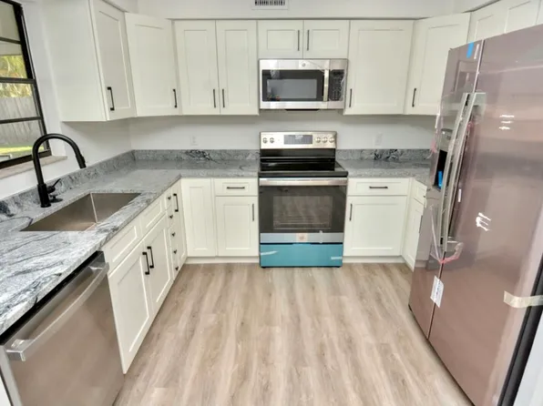 1417 SW Vicuna Ln, Port Saint Lucie, FL 34953