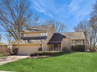 2920 Eula Dr, Urbandale, IA 50322