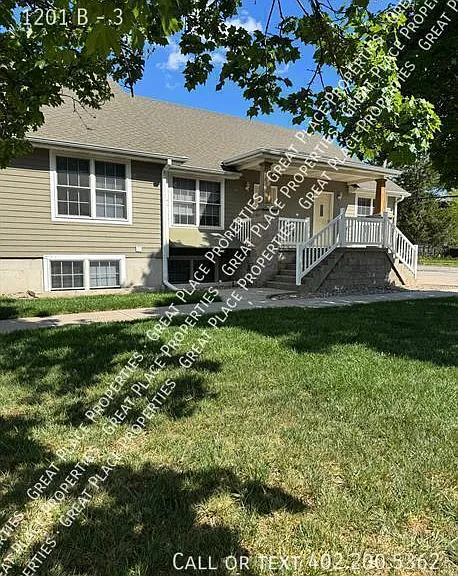 1201 Three Pines Ct #B — Photo 7
