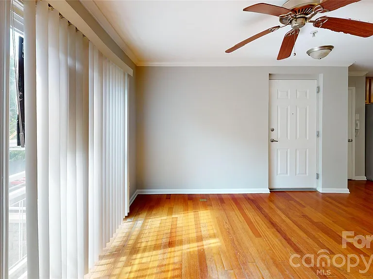 537 Donatello Ave — Photo 1
