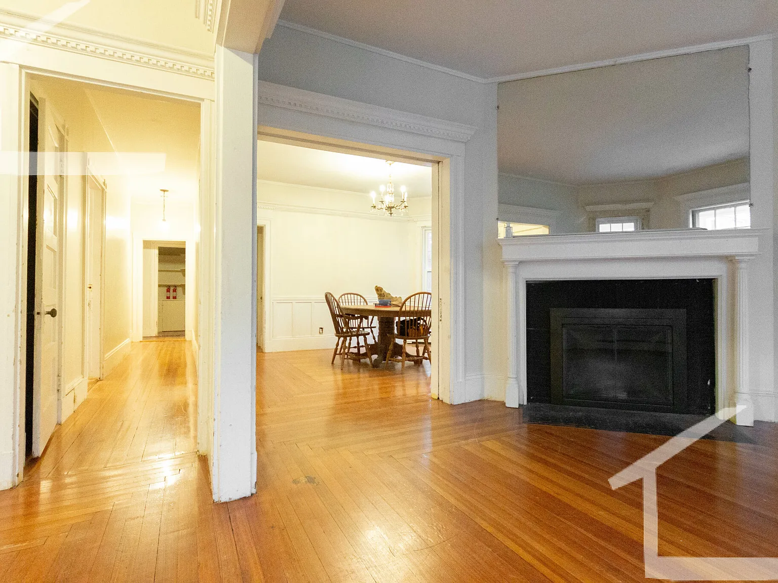 4 bed, 1650 sqft, $5,800 — Photo 3