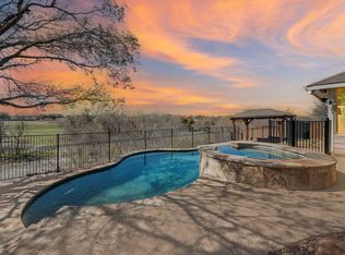 5605 Southern Hills Dr, North Richland Hills, TX 76180
