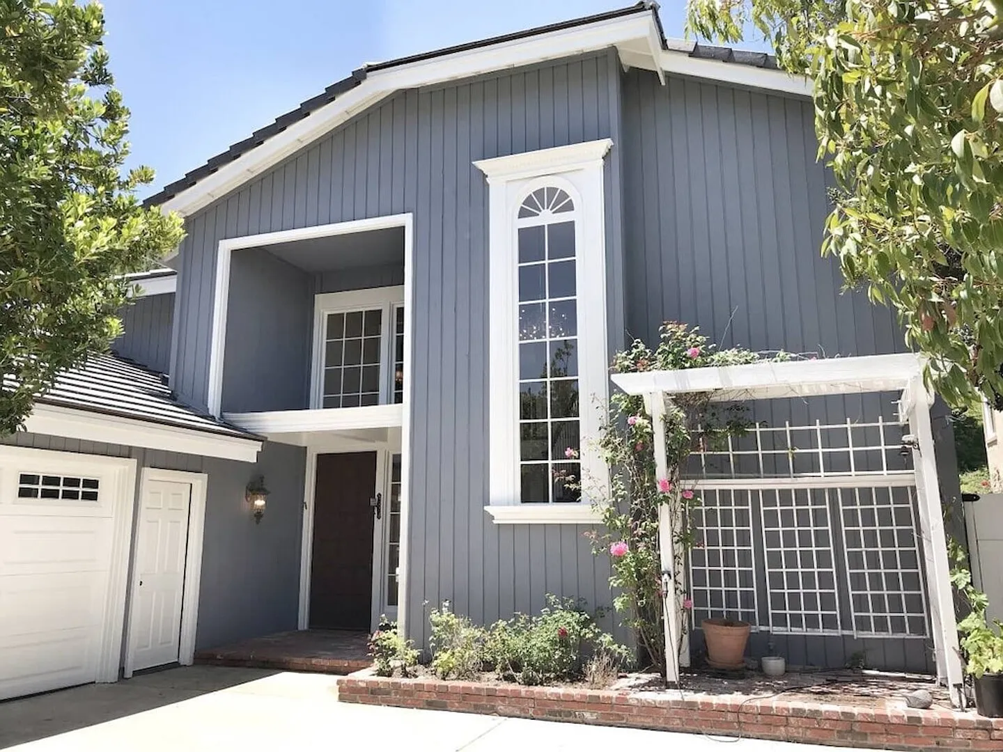 Stunning home near lake — Photo 3