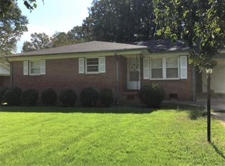 858 Crouch Dr, Pendleton, SC 29670