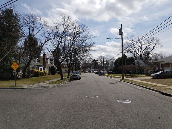 5th image of 644 Edgemere Ave
