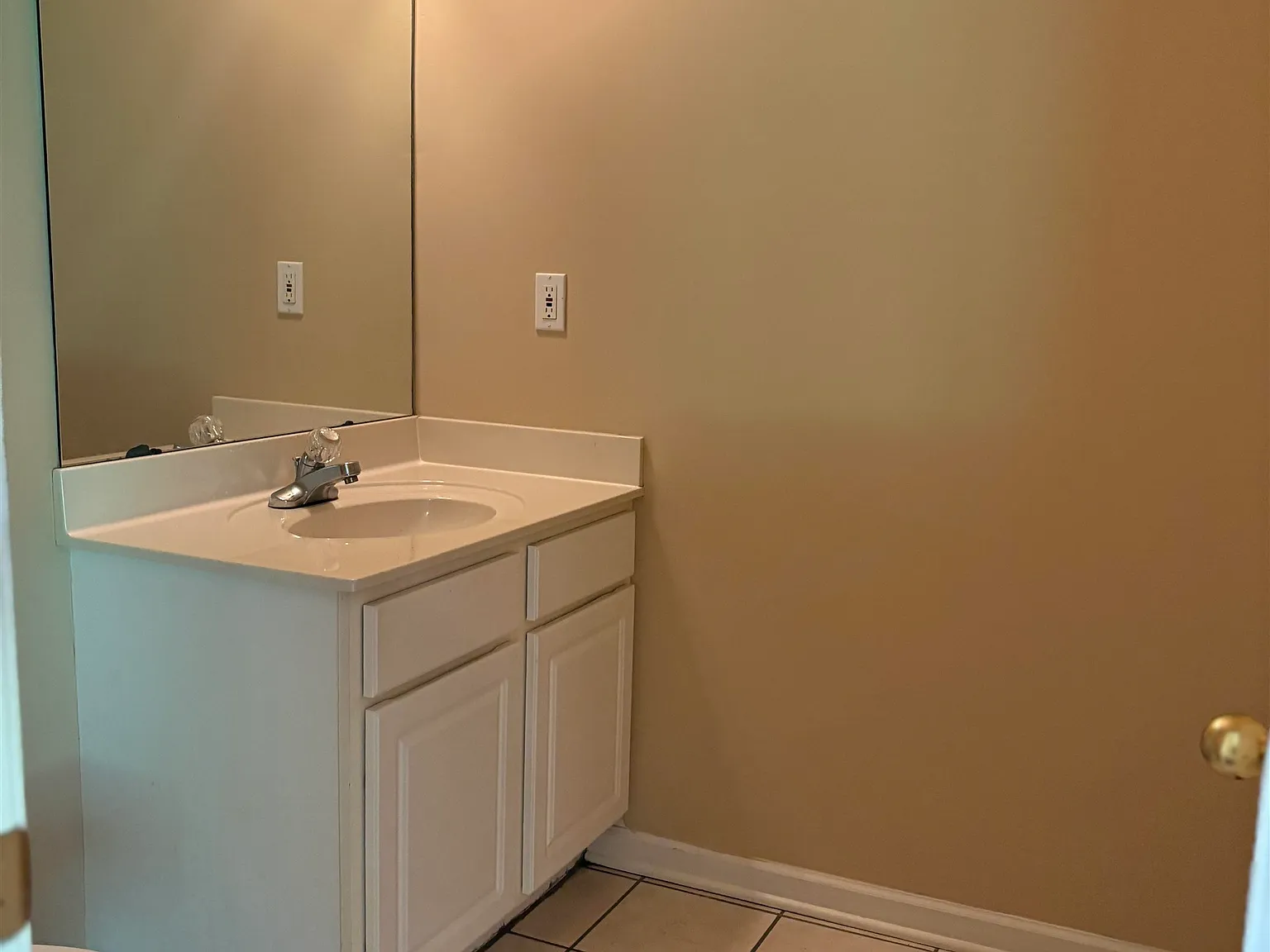 4 bed, 3.5 bath, 3097 sqft, $2,500 — Photo 4