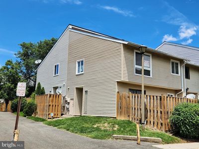 8688 Village Sq, Alexandria, VA, 22309