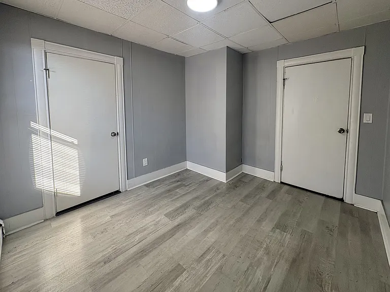 102-104 Knox St #5 — Photo 7
