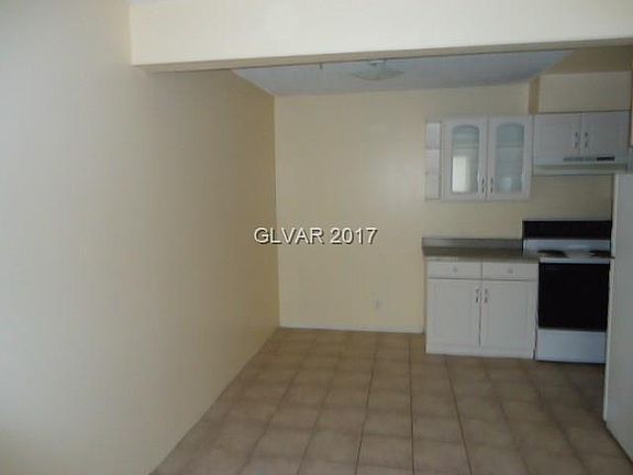 3rd image of 555 N Royal Crest Cir #8