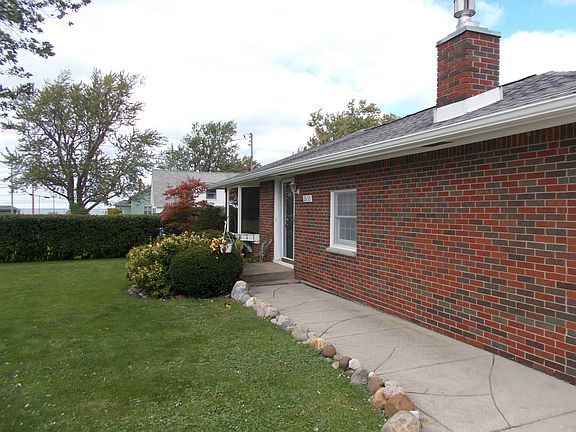 4th image of 2632 Oakwood Ave