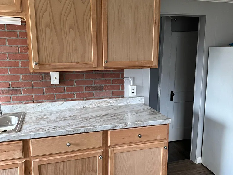 124 Wilson St — Photo 2