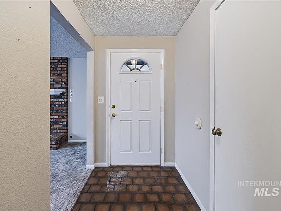 2nd image of 1817 Alder St