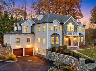 139 Jelliff Mill Rd, New Canaan, CT 06840