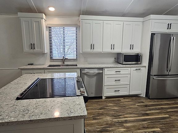 4th image of 5153 Skyline Dr