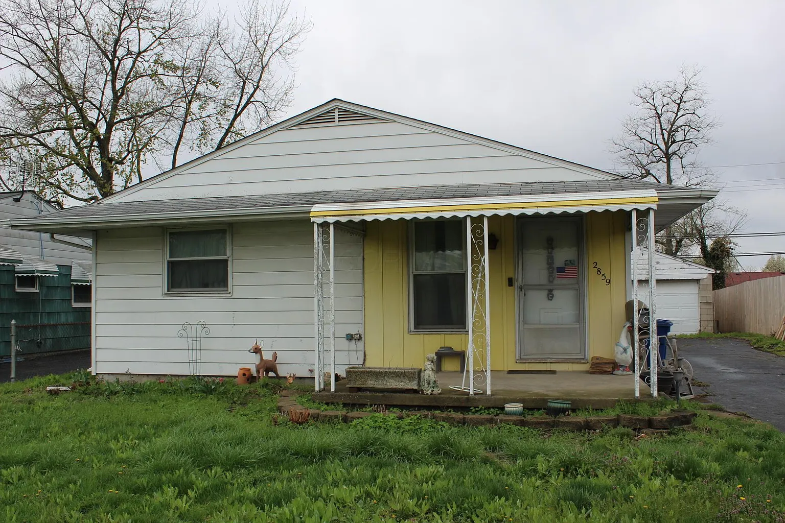 2859 Parsons Ave photo 1