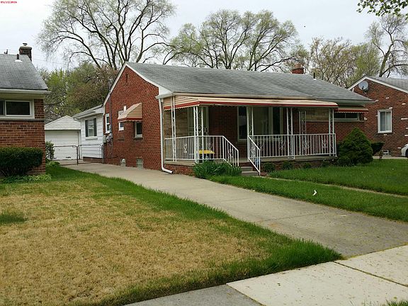 3rd image of 24211 Gardner Ave