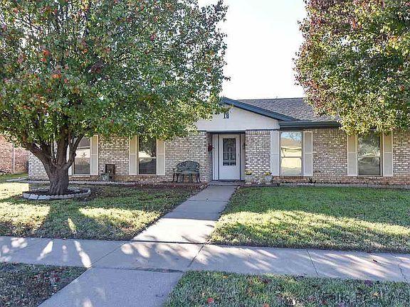 2nd image of 18 Anita Ln