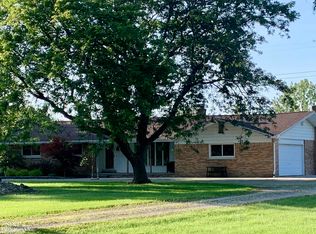 6270 Lindsey Rd, China, MI 48054