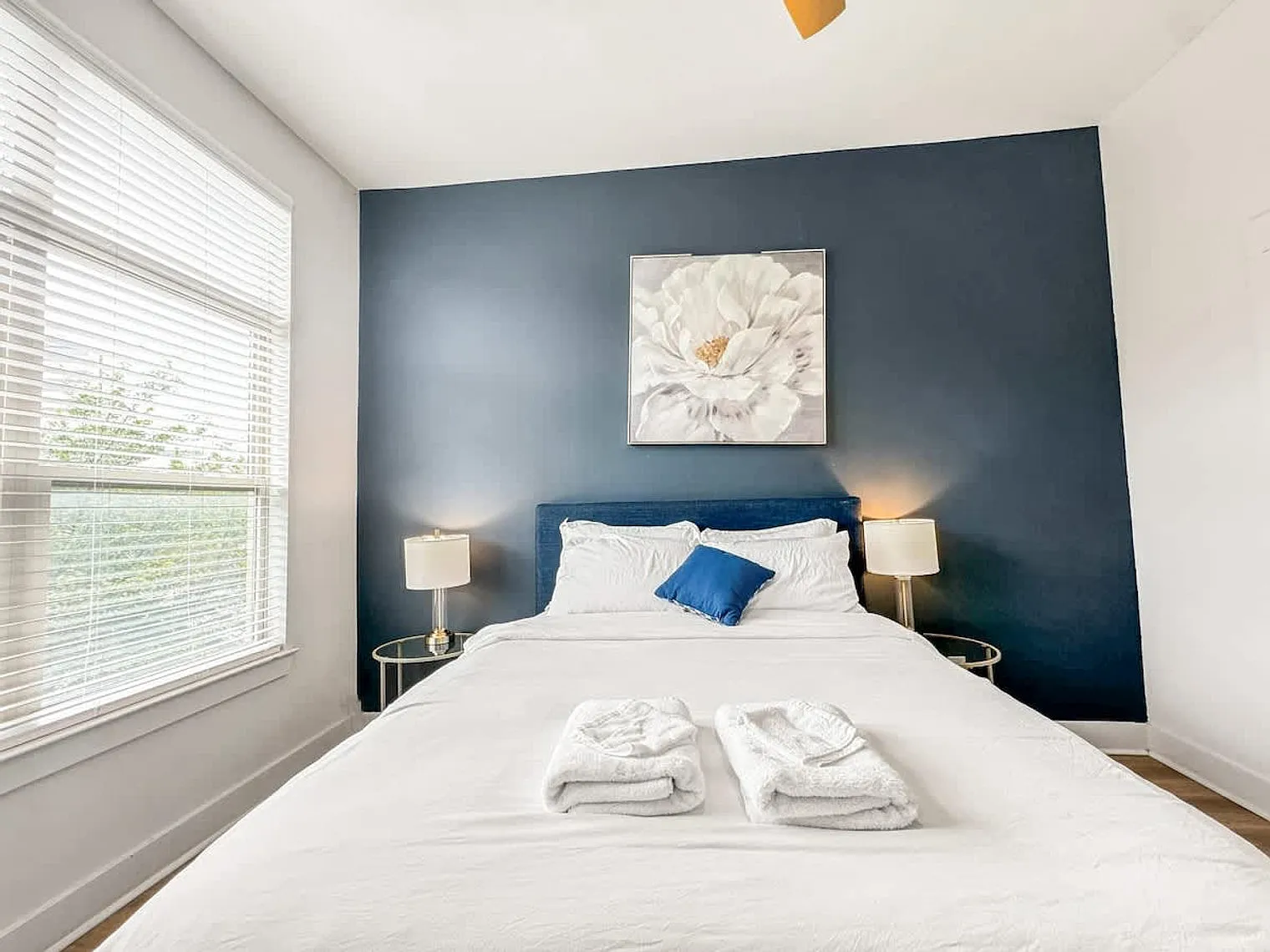 3 bed, 2.0 bath, $5,267 — Photo 4