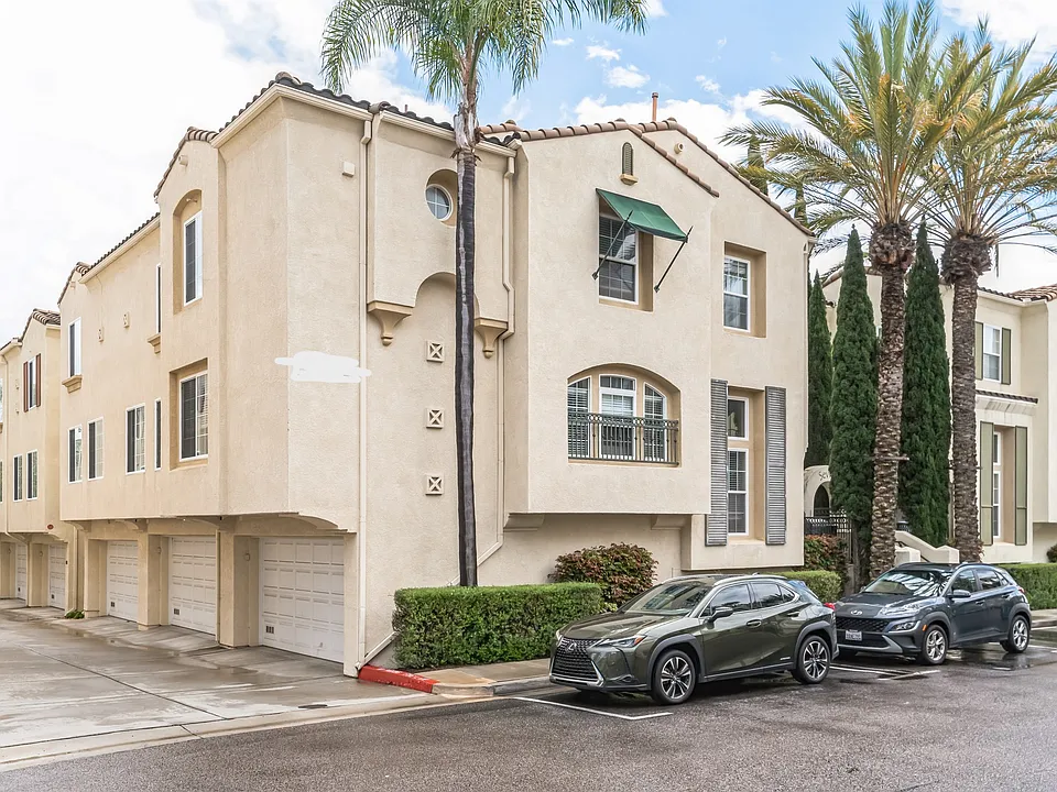 3794 Mykonos Ln