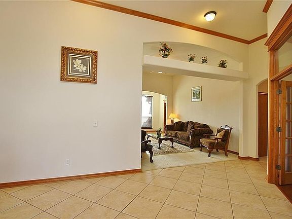4th image of 3124 Walden Ave