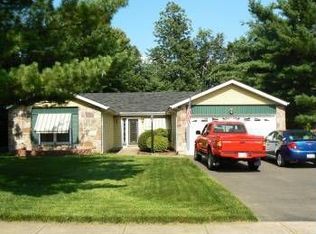 6 Willow Ct, Newtown, PA 18940