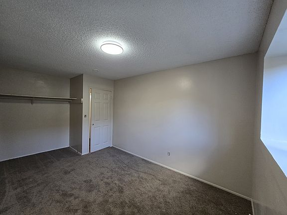 5th image of 105 SW Cherry Park Rd