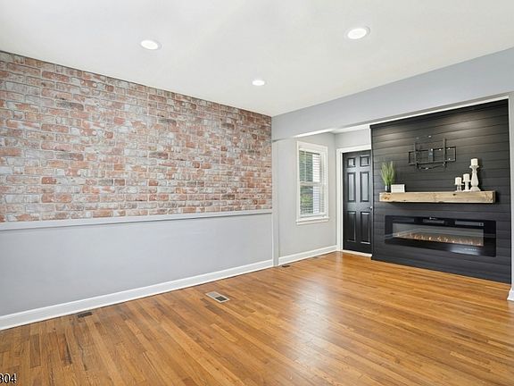 3rd image of 2094 Westfield Road Cir