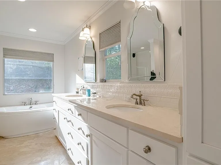 324 Dalewood Dr — Photo 20
