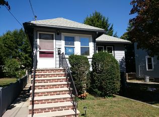 15 Berwick St, West Roxbury, MA 02132