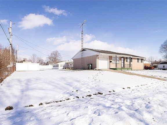 2nd image of 921 Mayfield Dr