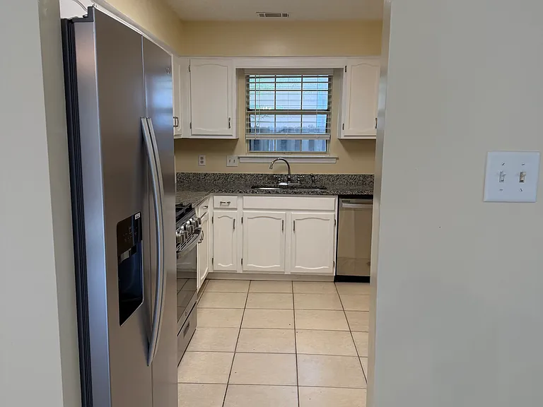 105 Sugar Mill Dr — Photo 2