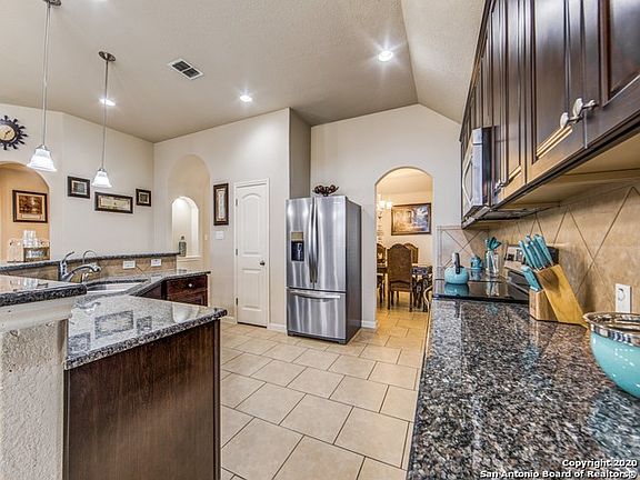 4th image of 13414 Leeward Ln