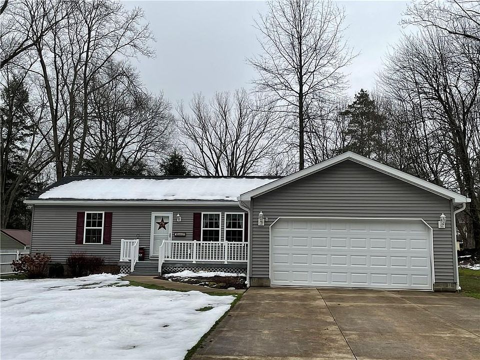 1st image of 3201 Spruce Dr