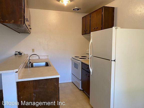 3rd image of 930 Paiute Ln APT 14
