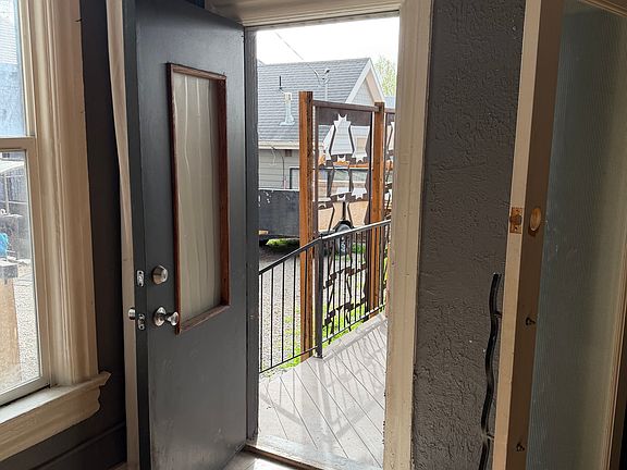2nd image of 553 E 700 S APT 3