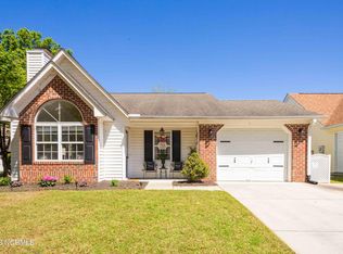 702 Jimmies Creek Dr, New Bern, NC 28562