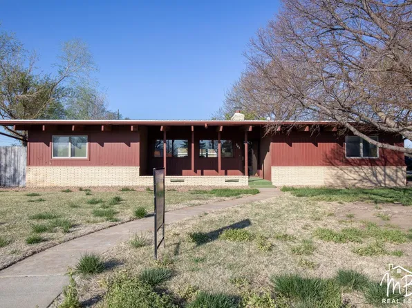 503 N Main St, Lakin, KS 67860