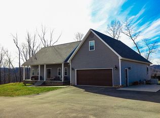157 Solomon Dr, Clarksburg, WV 26301